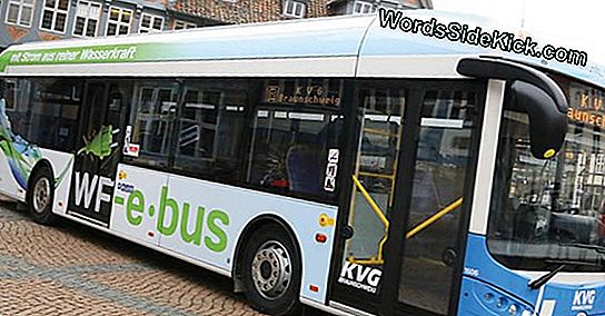 Der Neue Elektrobus Kann Mit Einer Einzigen Gebühr 350 Meilen Zurücklegen