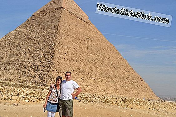 3300 Jaar Oude Tombe Met Piramide Ingang Ontdekt In Egypte