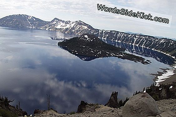 Crater Lake: Deepest Lake In De Vs