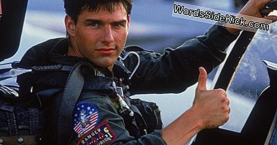 Tom Cruise To Fly Last Manned Fighter Jet In 'Top Gun 2'