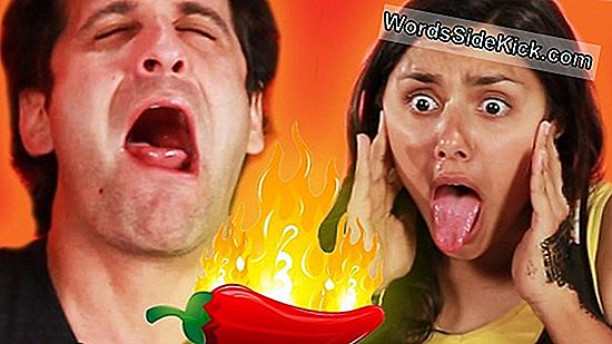 A Man Ate The 'World'S Hottest' Pepper. Toen Begon De 'Thunderclap' Met Hoofdpijn