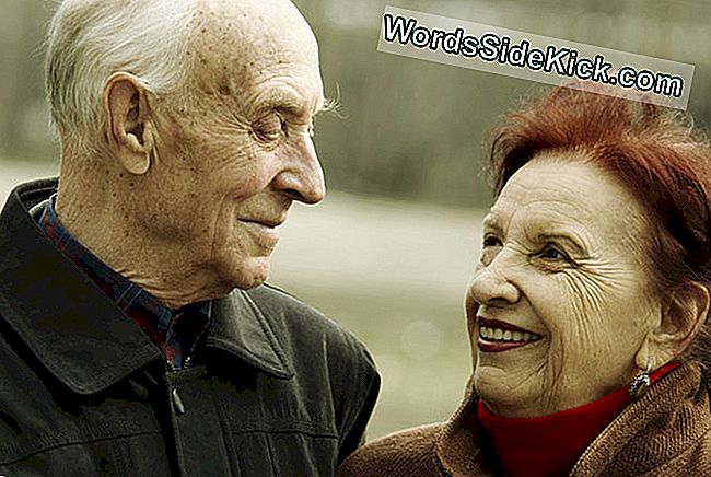 Cuplurile Îmbătrânesc, Fericite Și Triste Împreună