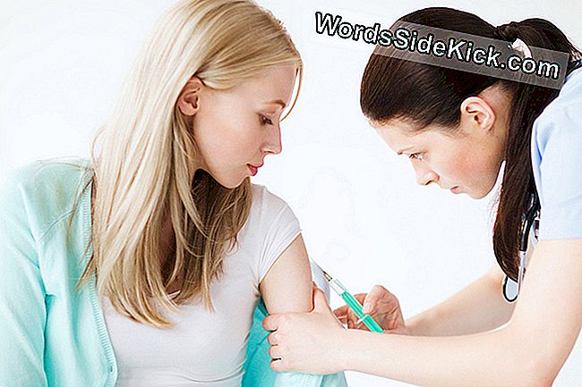 Mulheres Que Receberam Vacina Contra O Hpv Podem Precisar De Outro Tiro
