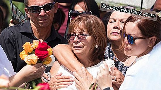 Puerto Rico'S Hilly Terrain Verergerde De Schade Van De Orkaan Maria