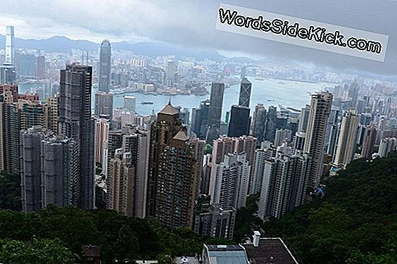 ¿Por Qué Los Rascacielos De Hong Kong Parecen Estar Cayendo?