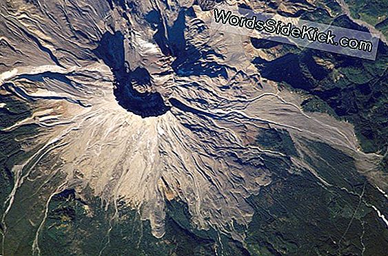 Video: La Cúpula De Lava Del Monte St. Helens Empuja Un Glaciar