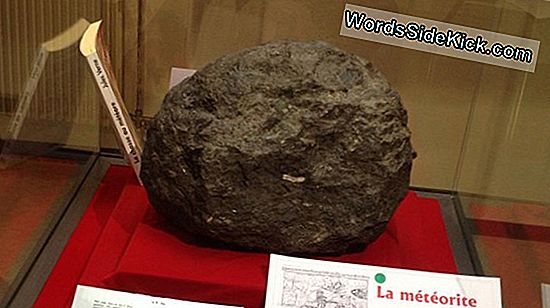 4,5 Miljardin Vuoden Vanha Meteoriitti Tuottaa Uutta Mineraalia