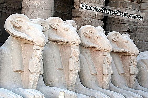 Karnak: Hramski Kompleks Drevnog Egipta