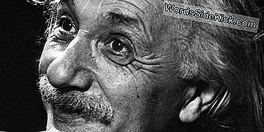 Einstein Genel Relativite Hakkına Hak Ediyor - Tekrar